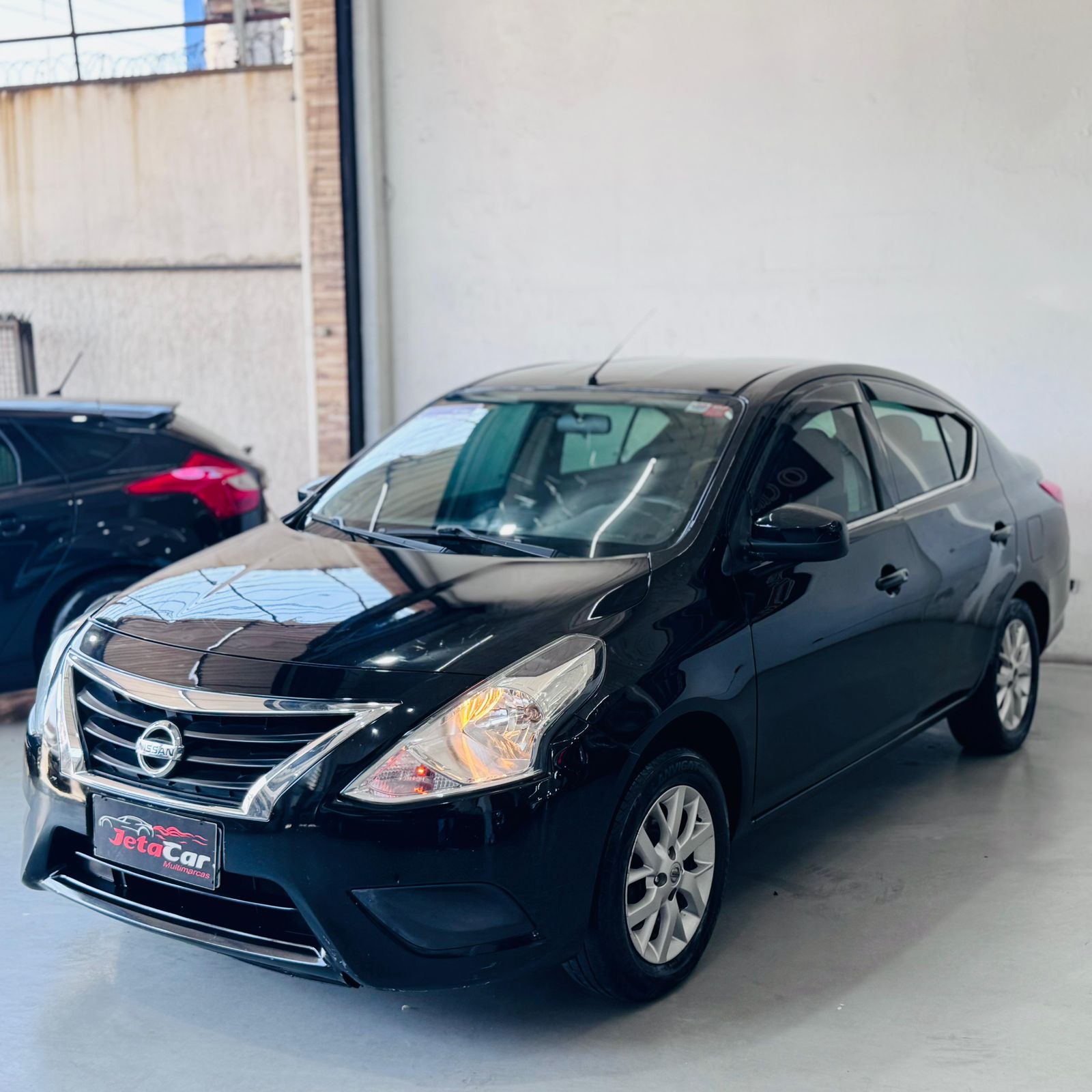 NISSAN VERSA 16SV CVT 2017